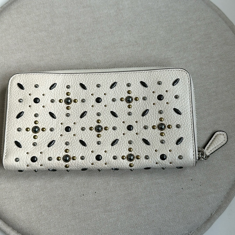 Gemstone wallet